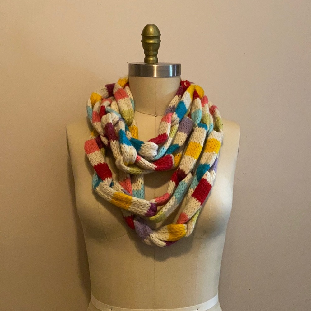 Knit chain scarf